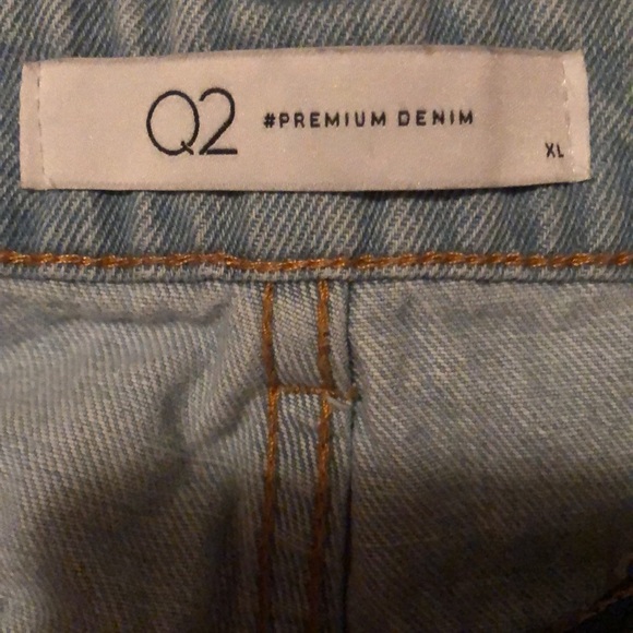 Q2 Premium Denim Size XL Boutique Ripped Jeans - Picture 3 of 4